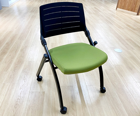 設備・備品(メッシュチェア)の画像